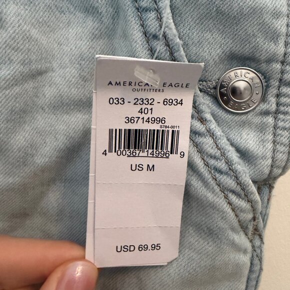 American Eagle | Hi-Rise Tomgirl Shortall Overalls | Women’s Medium | Light Wash - Picture 3 of 5